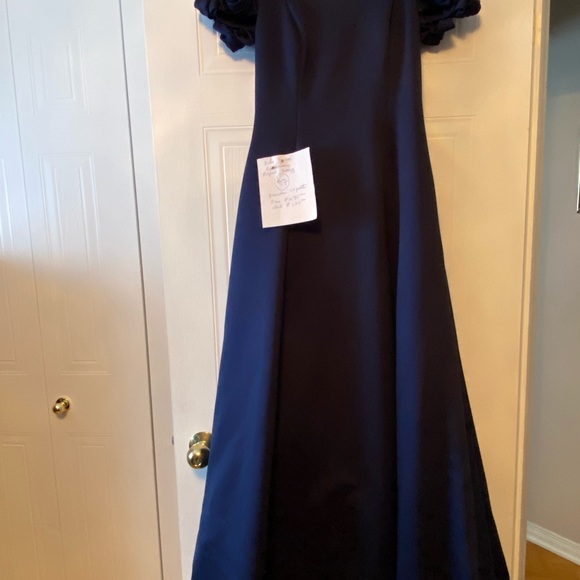 Evening dress in navy size 12 p - Picture 3 of 6
